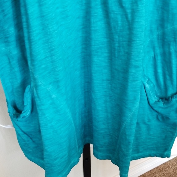 Top - Picture 4 of 7